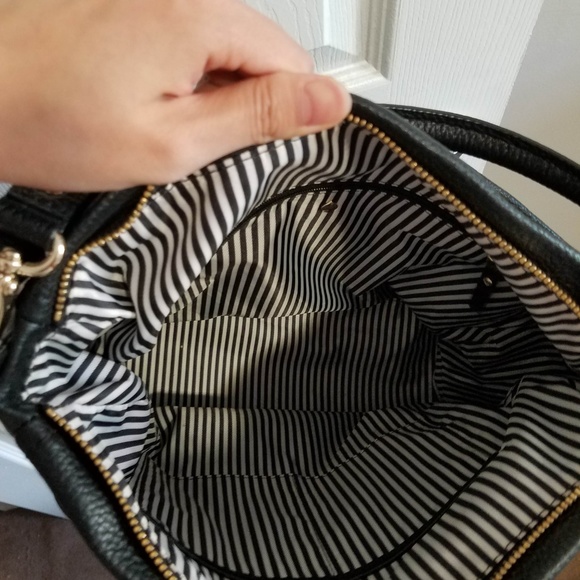 Kate Spade Black Leather Shoulder Bag Zipper Tote - Picture 3 of 5